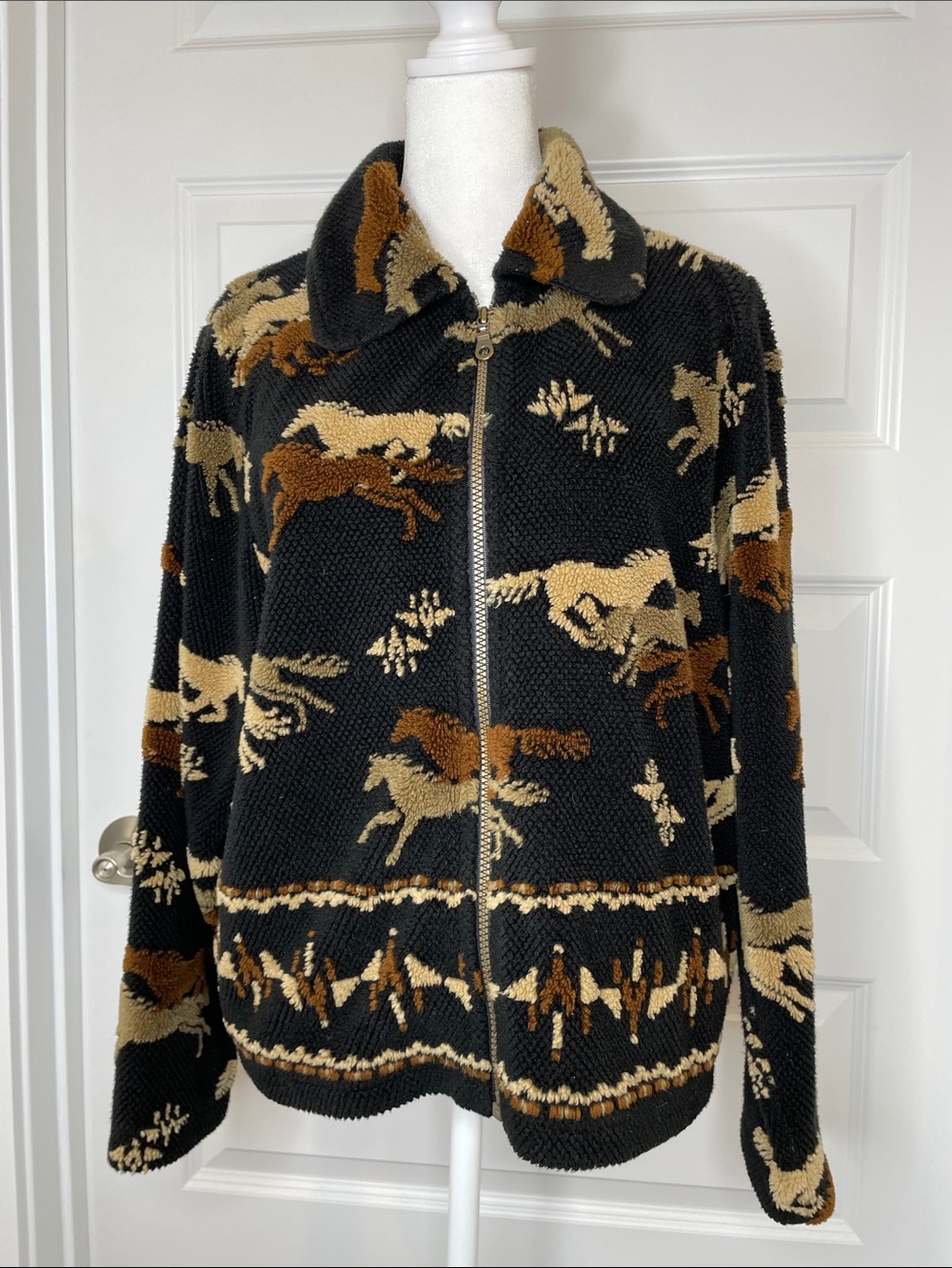 Tsunami Vintage Women’s Black & Brown Horse-Print Zip Front Jacket Size M